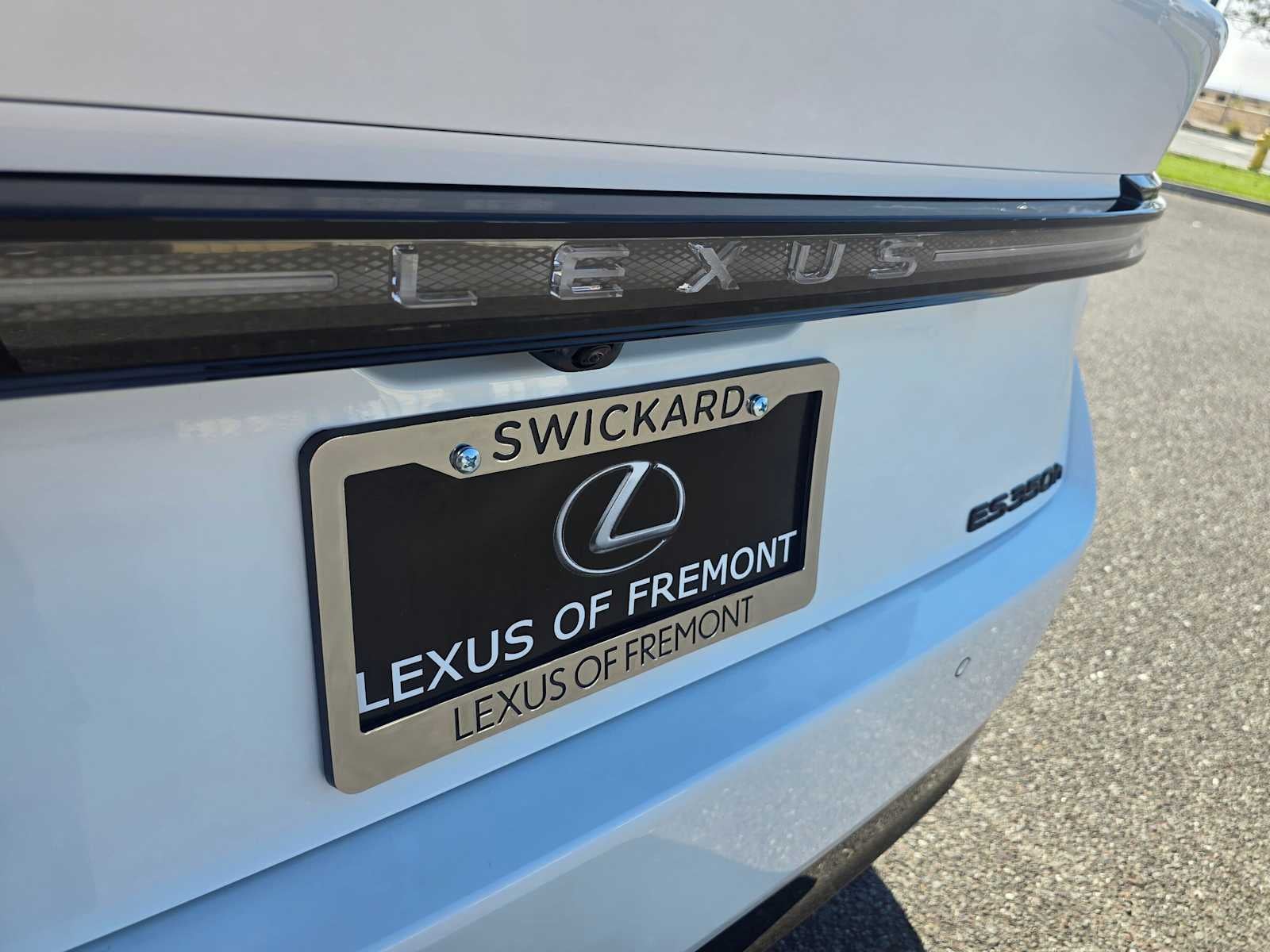 2026 Lexus ES 350h PREMIUM