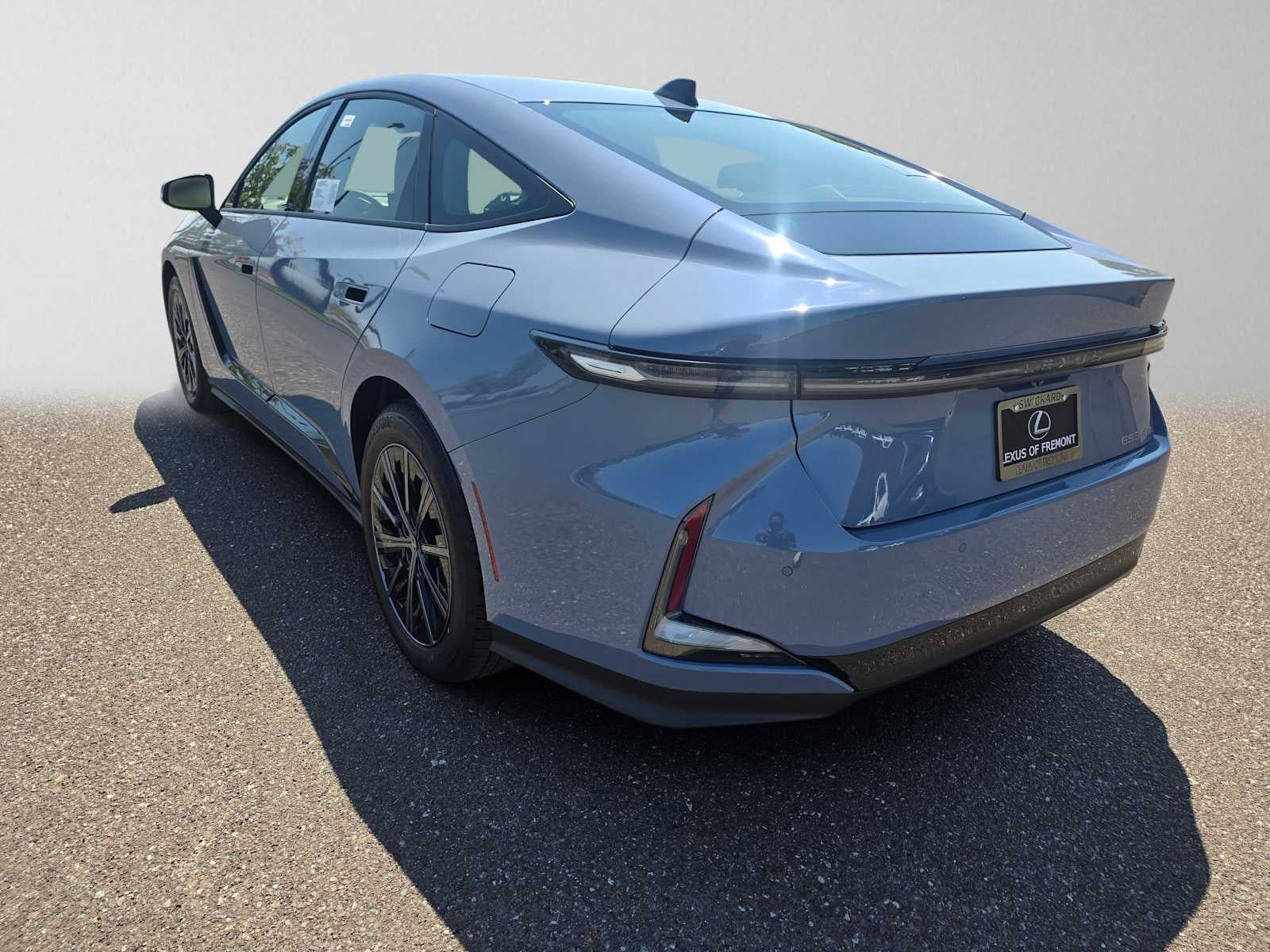2026 Lexus ES 350h PREMIUM
