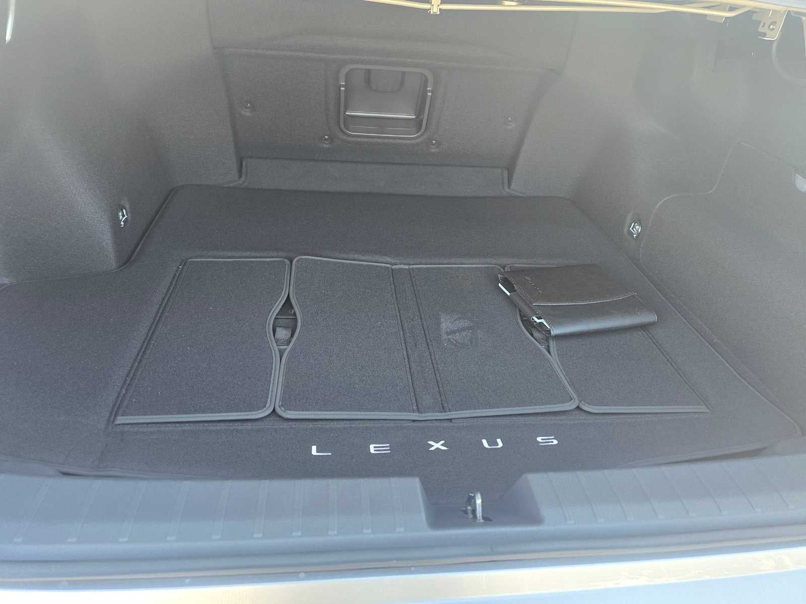 2026 Lexus ES 350h PREMIUM