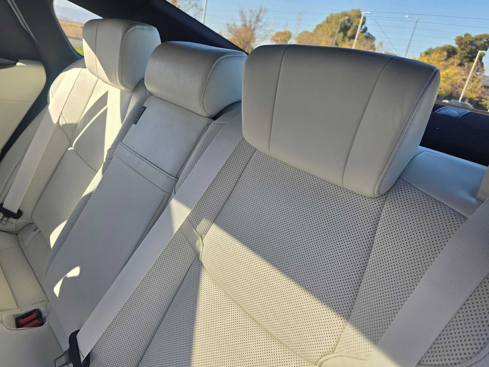 2026 Lexus ES 350h PREMIUM