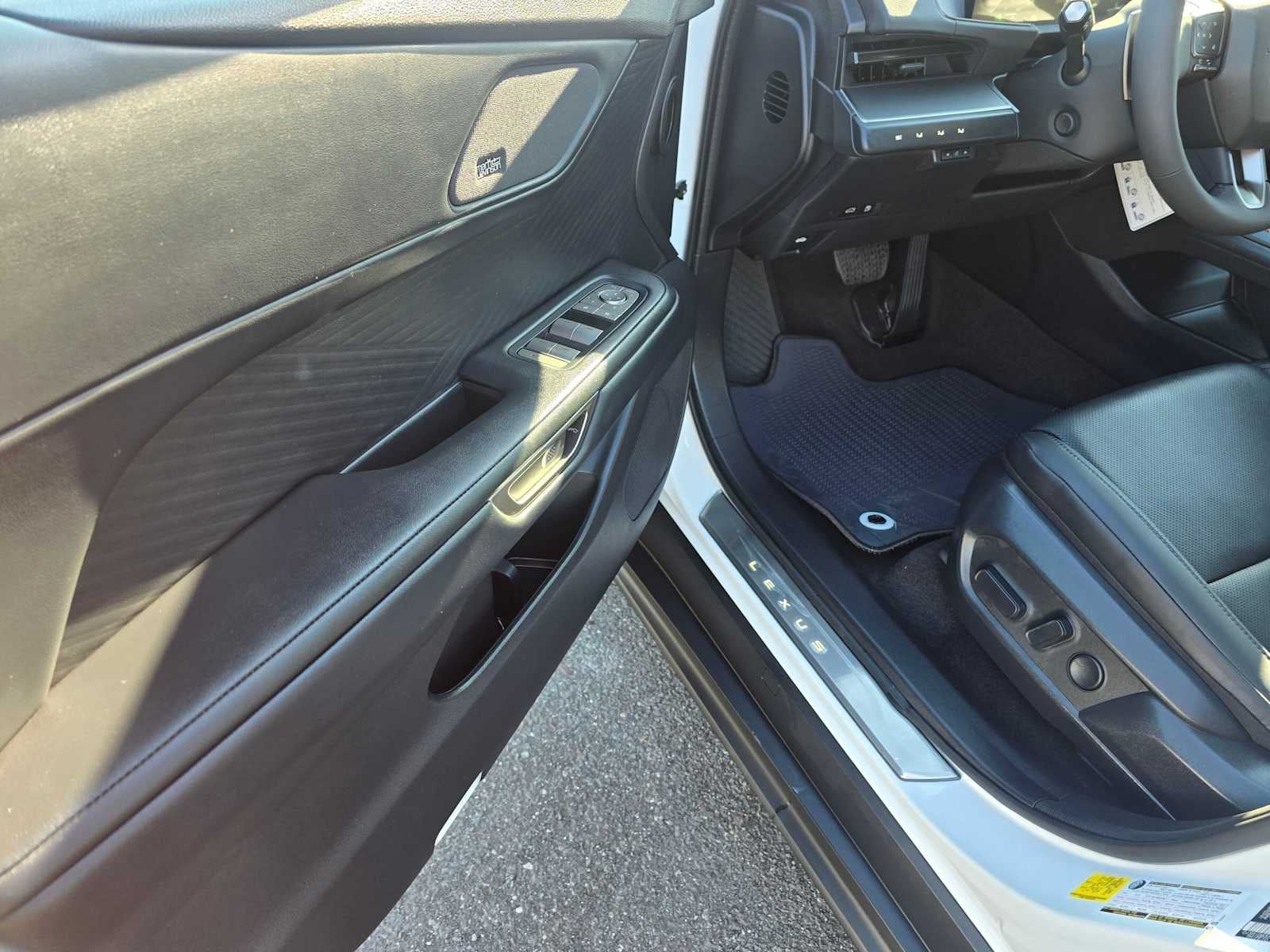 2026 Lexus ES 350h PREMIUM PLUS AWD