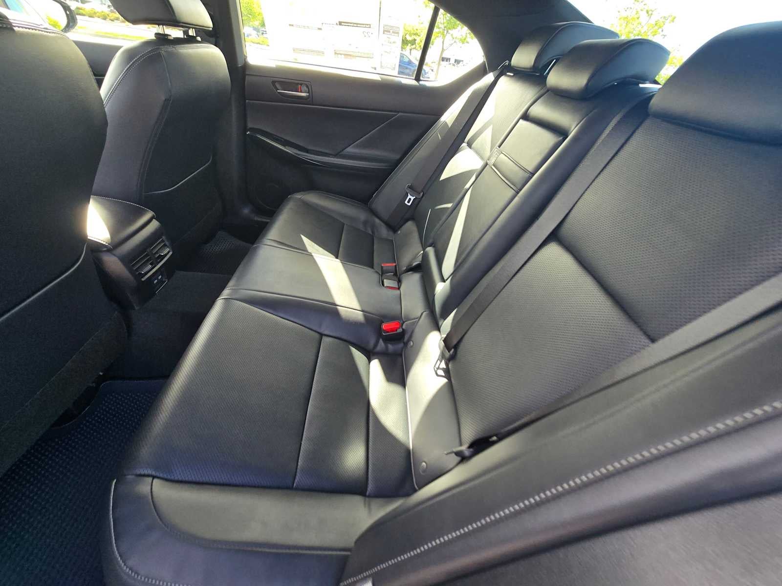 2026 Lexus IS 350 F SPORT DESIGN