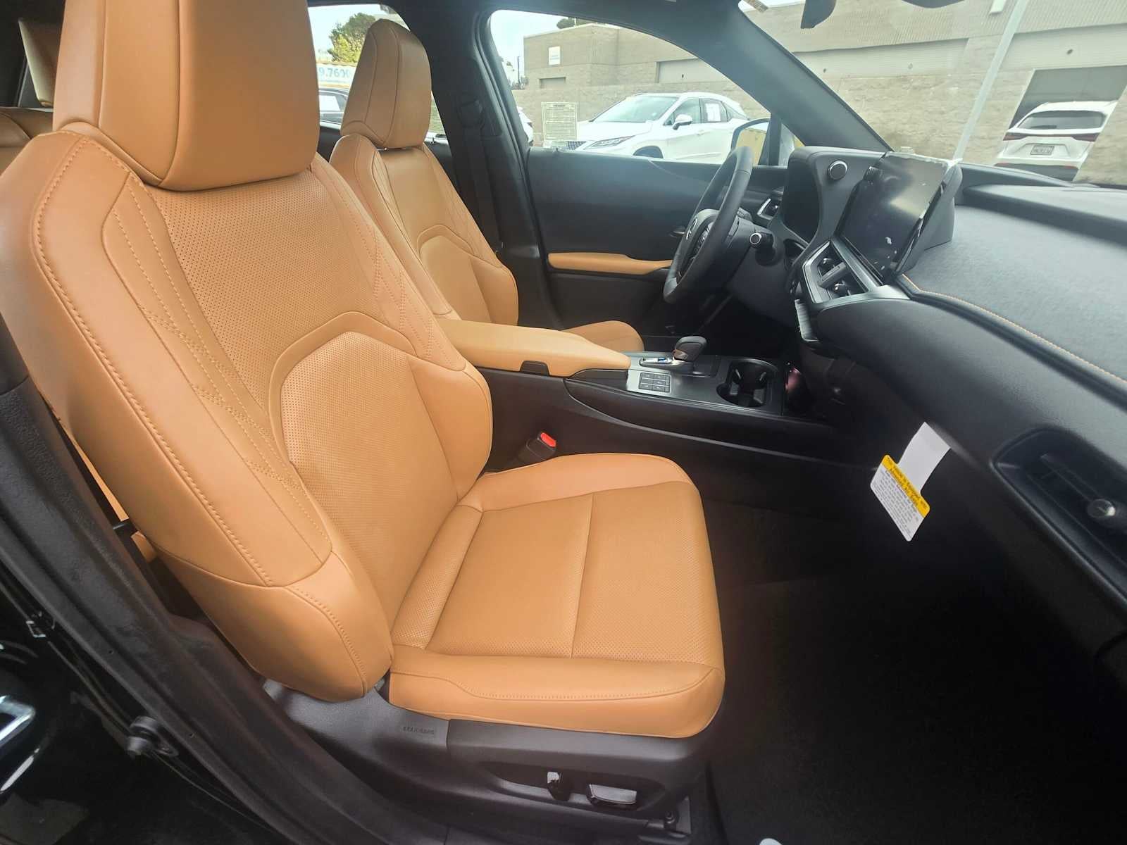 2026 Lexus UX 300h PREMIUM AWD