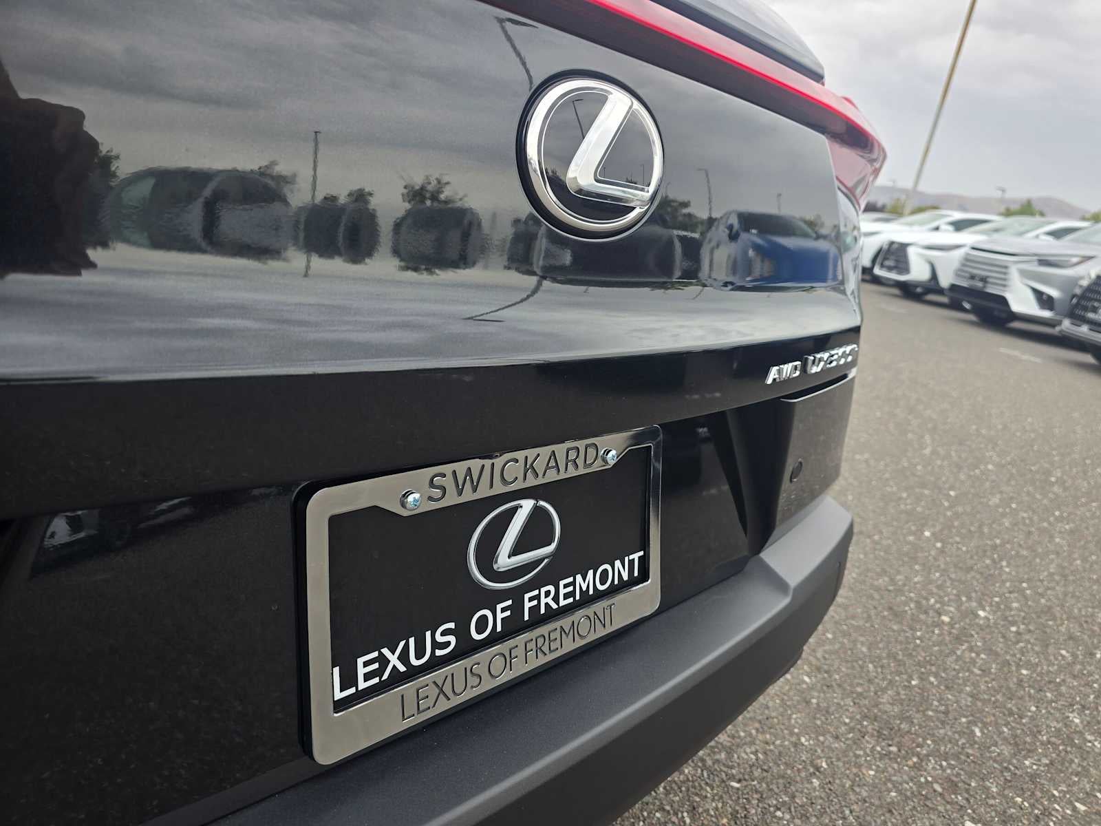 2026 Lexus UX 300h PREMIUM AWD