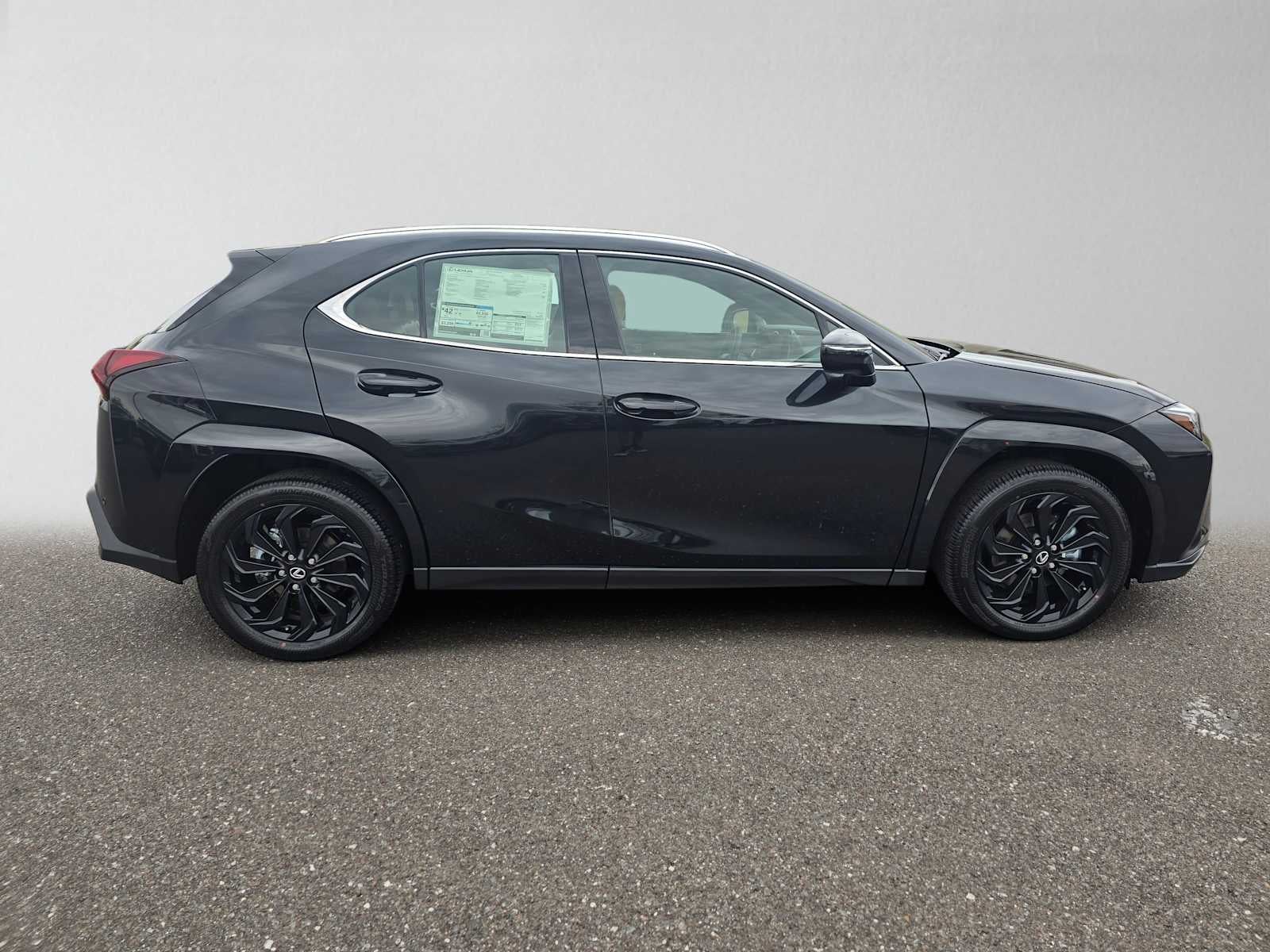 2026 Lexus UX 300h PREMIUM AWD