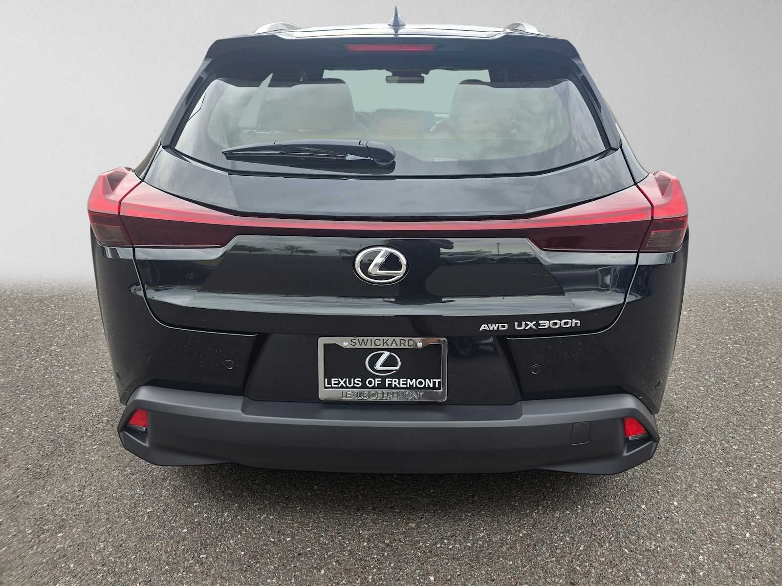 2026 Lexus UX 300h PREMIUM AWD