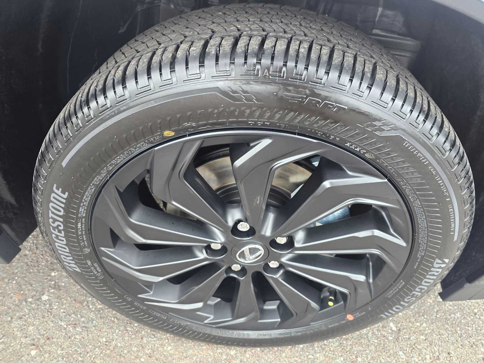 2026 Lexus UX 300h PREMIUM AWD