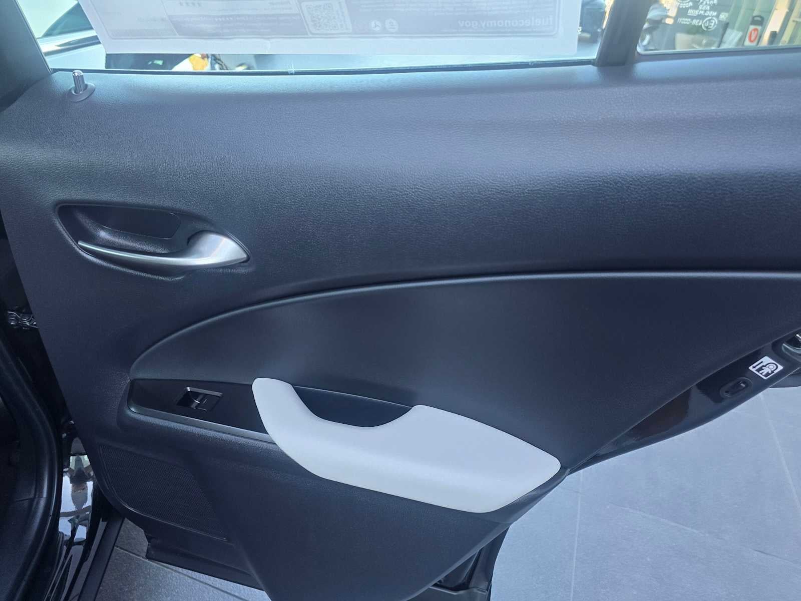 2026 Lexus UX 300h PREMIUM AWD