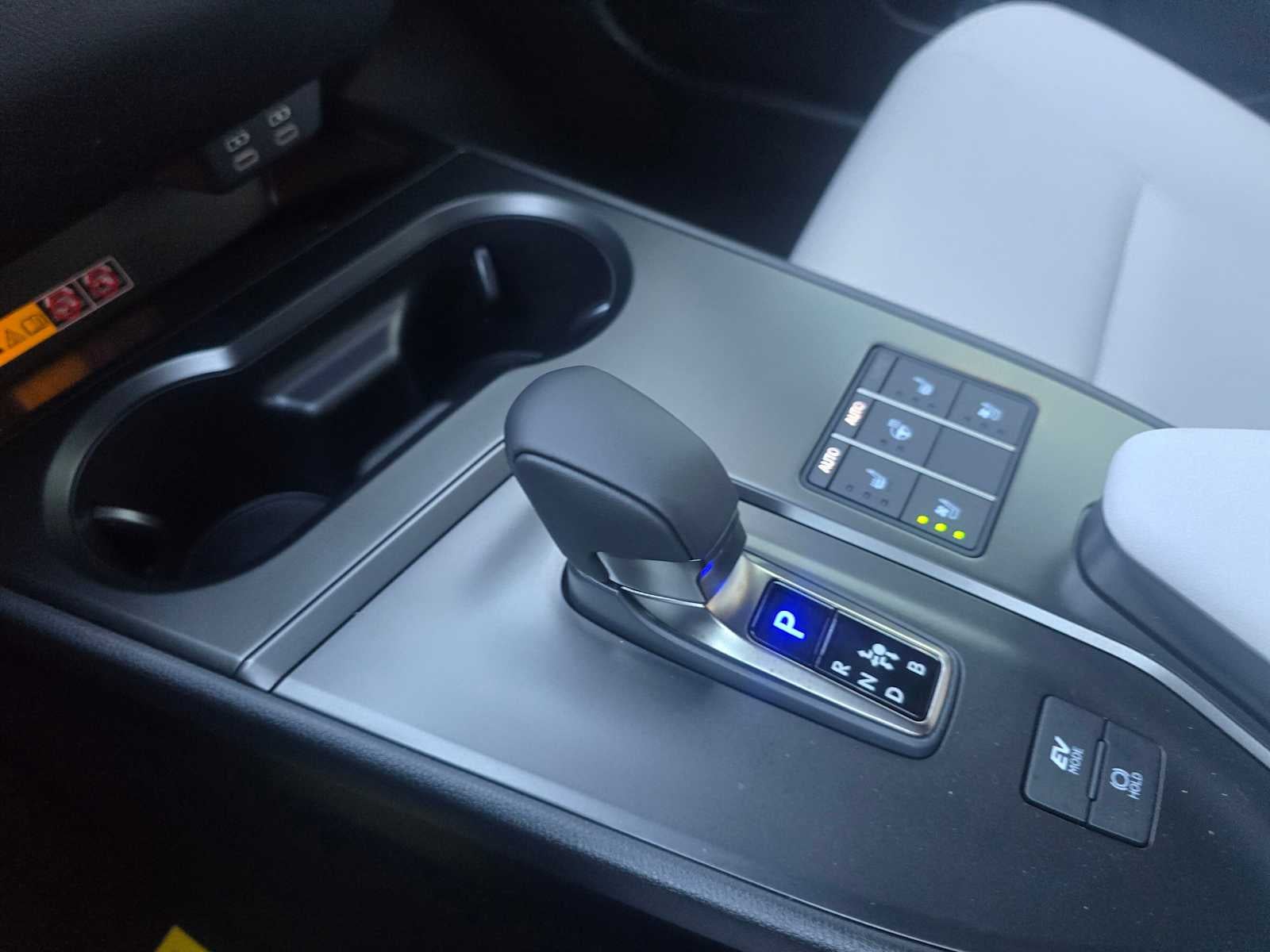 2026 Lexus UX 300h PREMIUM AWD