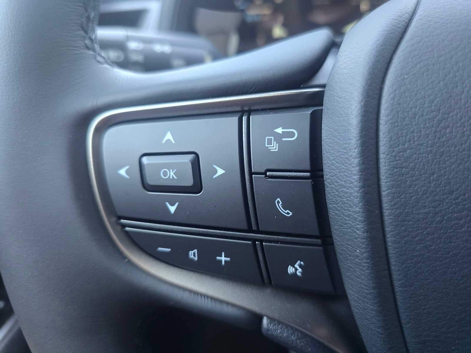 2026 Lexus UX 300h PREMIUM AWD