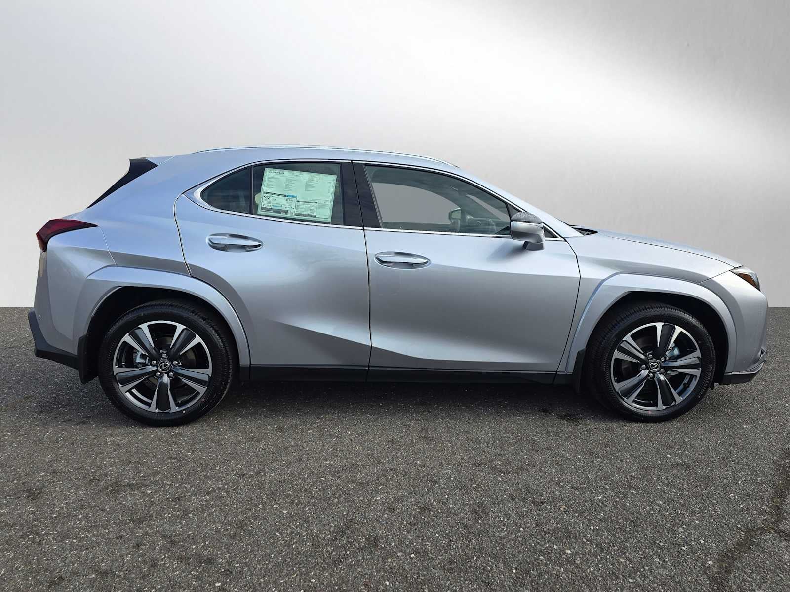 2026 Lexus UX 300h PREMIUM AWD