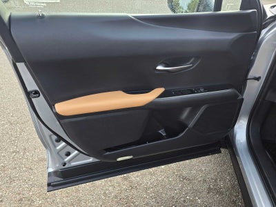 2026 Lexus UX 300h PREMIUM AWD