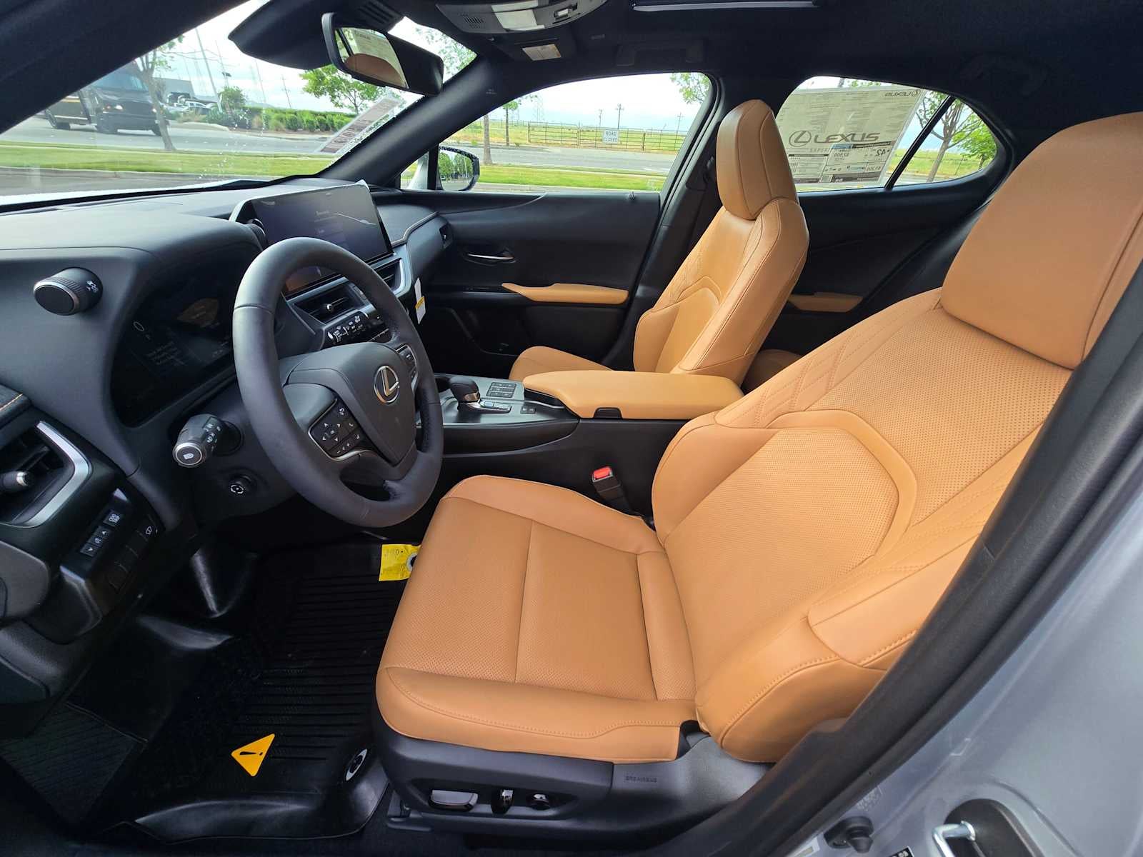 2026 Lexus UX 300h PREMIUM AWD