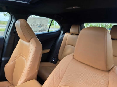 2026 Lexus UX 300h PREMIUM AWD