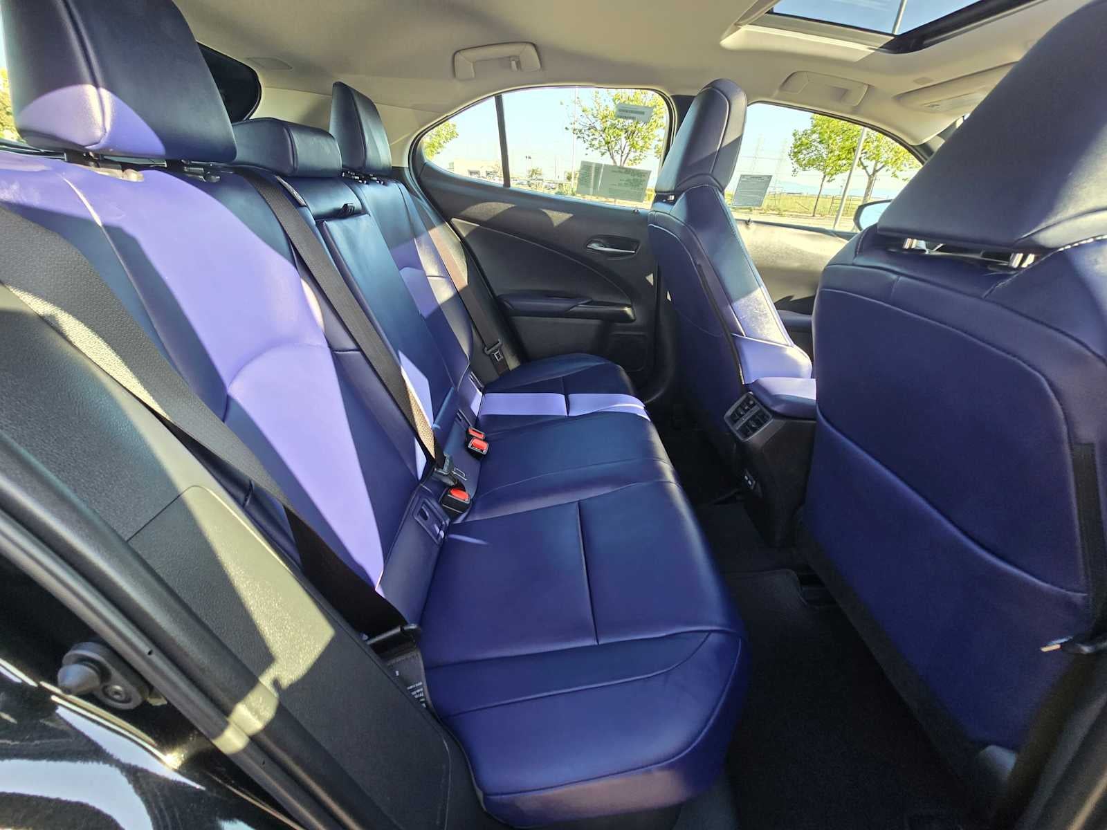 2026 Lexus UX 300h PREMIUM
