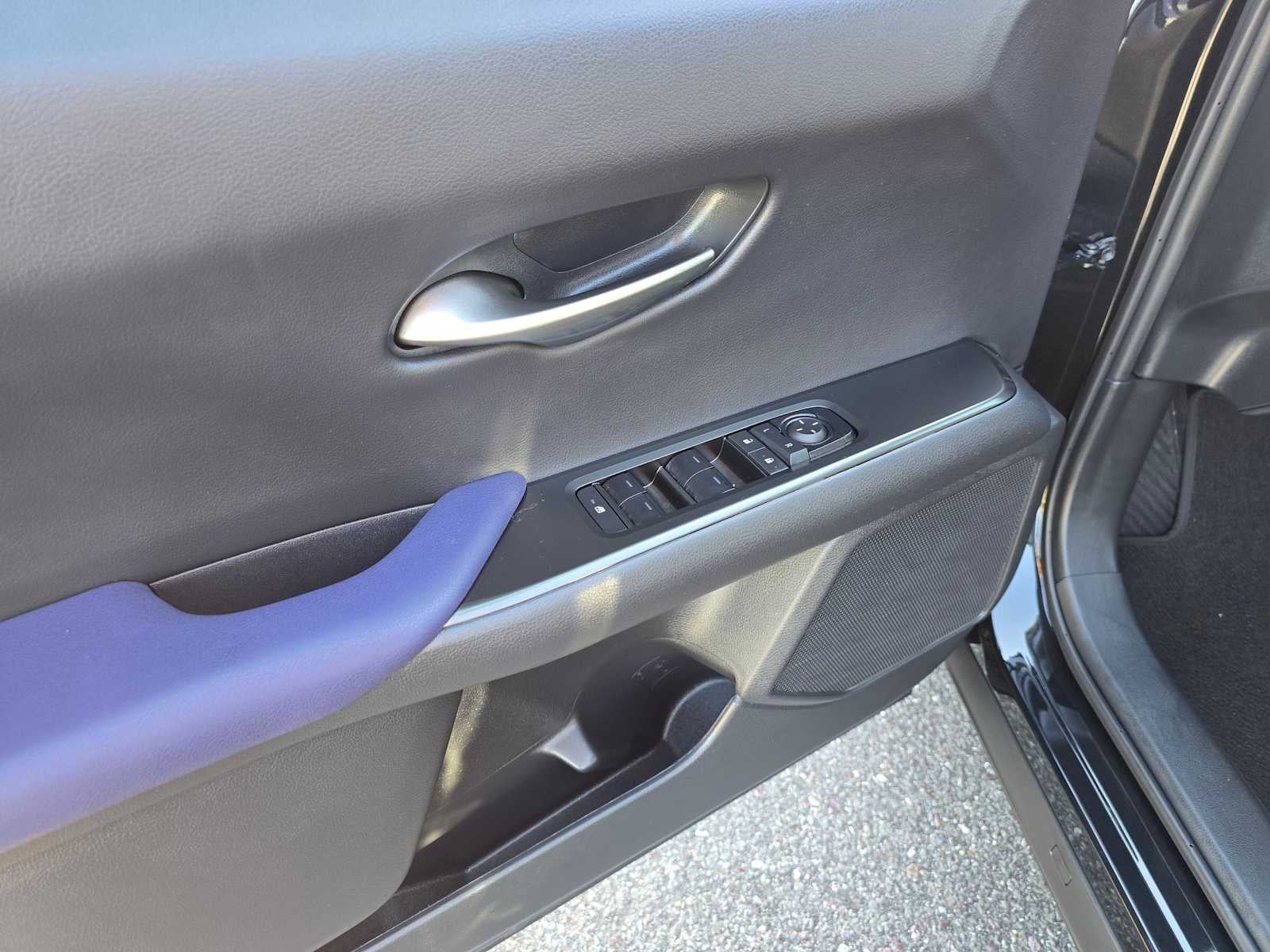 2026 Lexus UX 300h PREMIUM