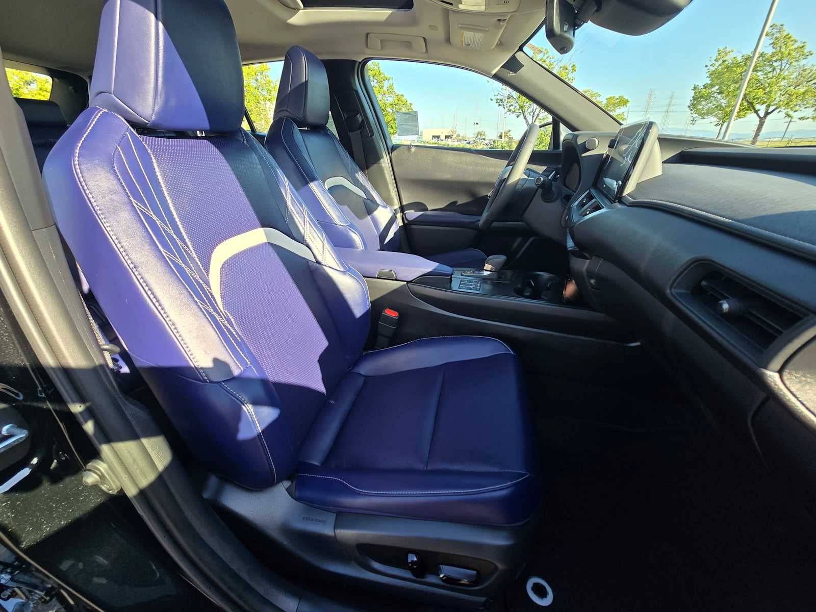 2026 Lexus UX 300h PREMIUM
