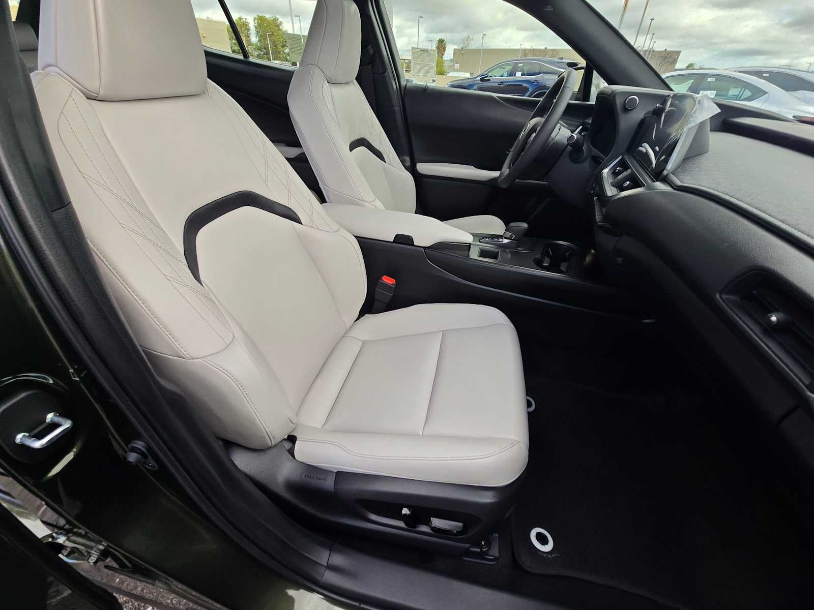 2026 Lexus UX 300h UX 300h