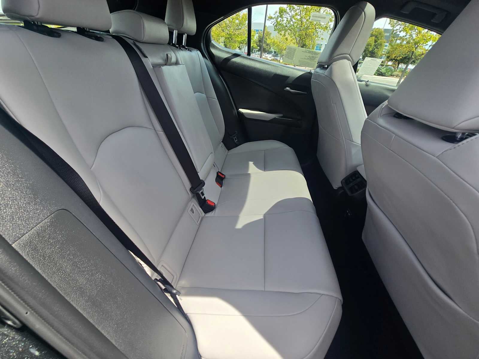 2026 Lexus UX 300h PREMIUM