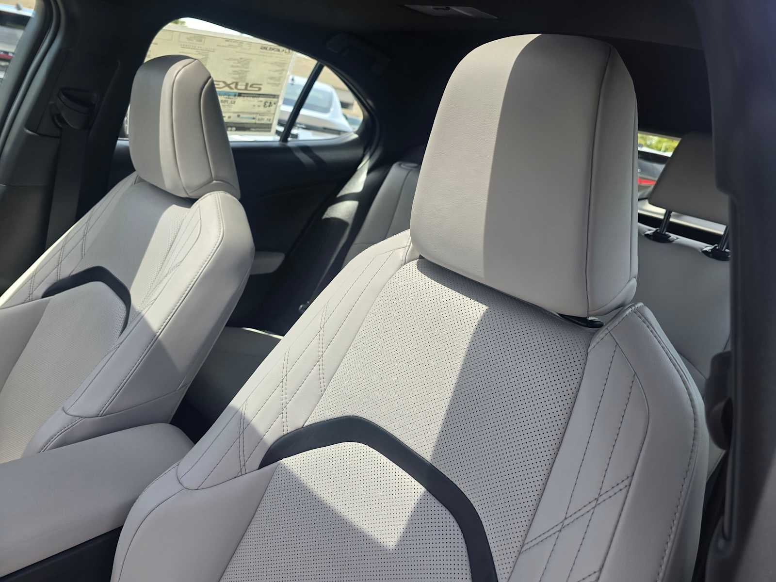 2026 Lexus UX 300h PREMIUM
