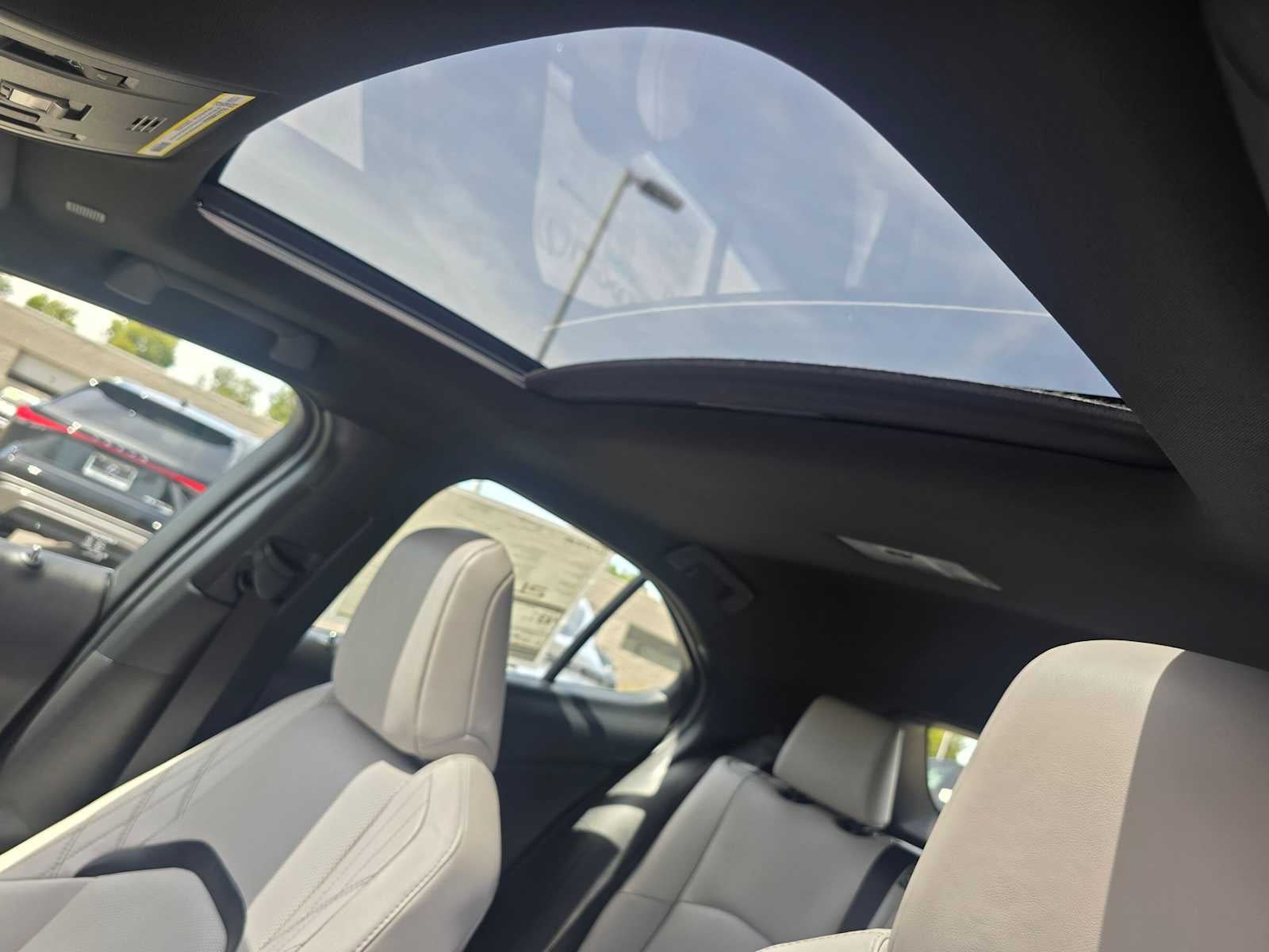 2026 Lexus UX 300h PREMIUM