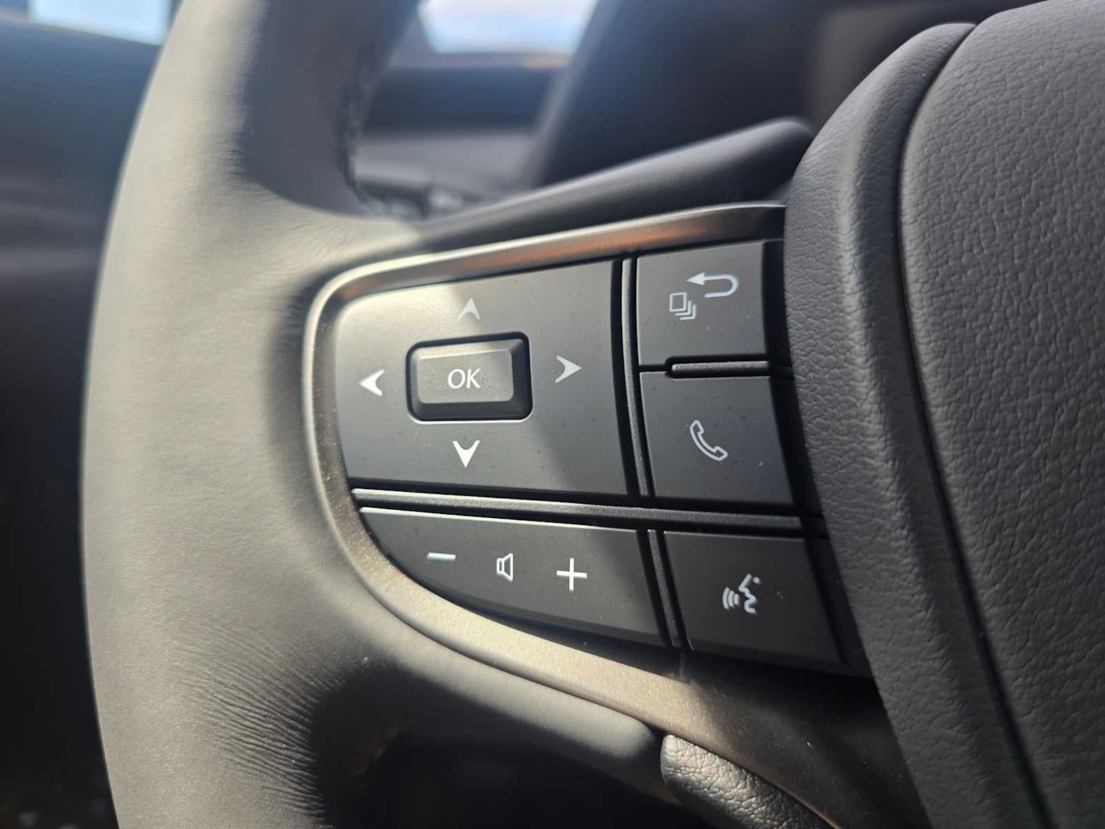 2026 Lexus UX 300h PREMIUM