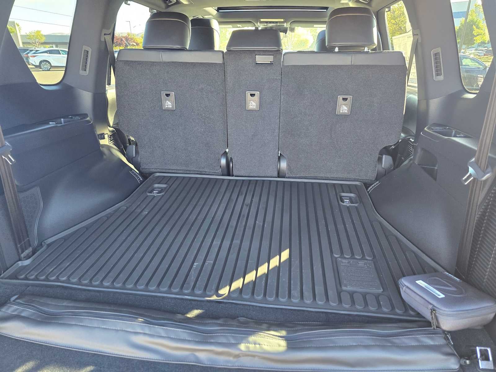 2025 Lexus LX 600 PREMIUM