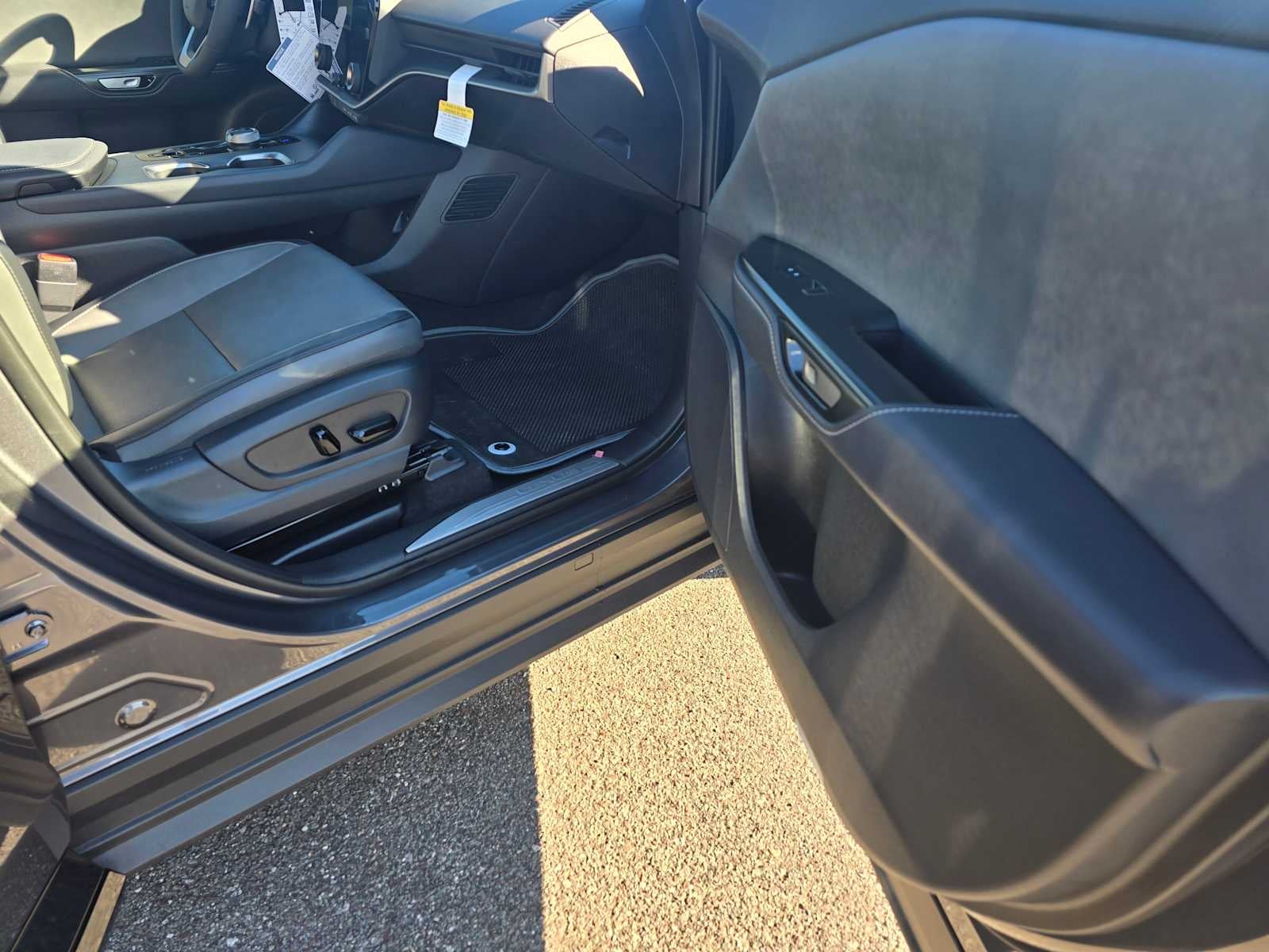 2026 Lexus RZ 450e PREMIUM AWD