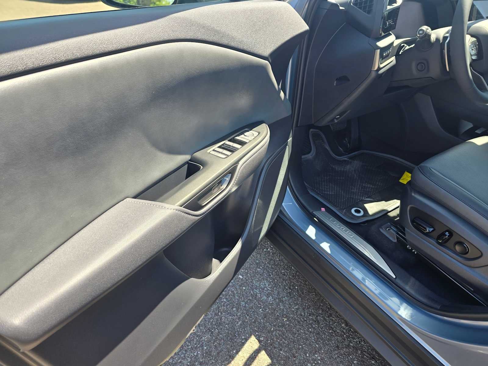 2026 Lexus RZ 450e PREMIUM AWD