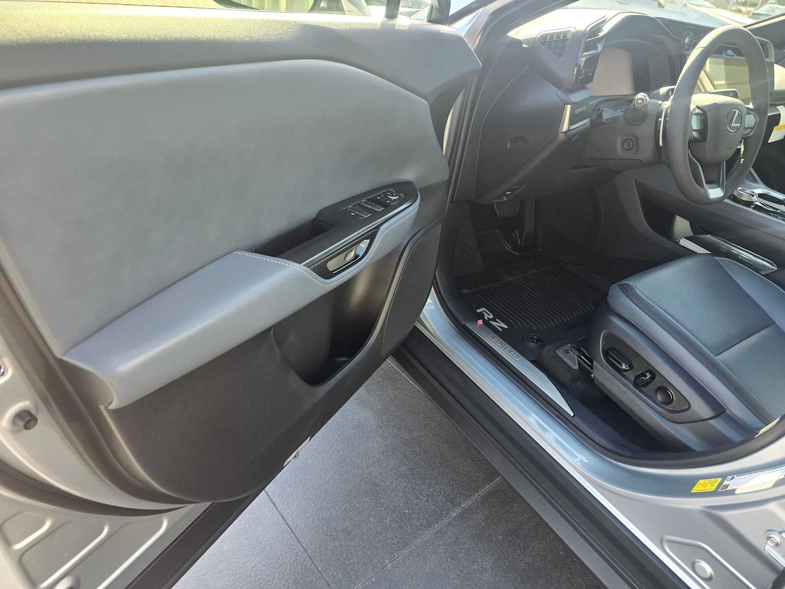2026 Lexus RZ 450e PREMIUM AWD