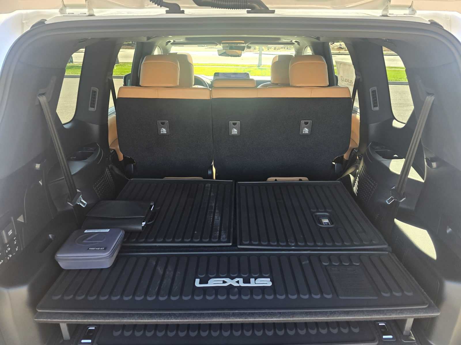 2026 Lexus LX 700h LUXURY