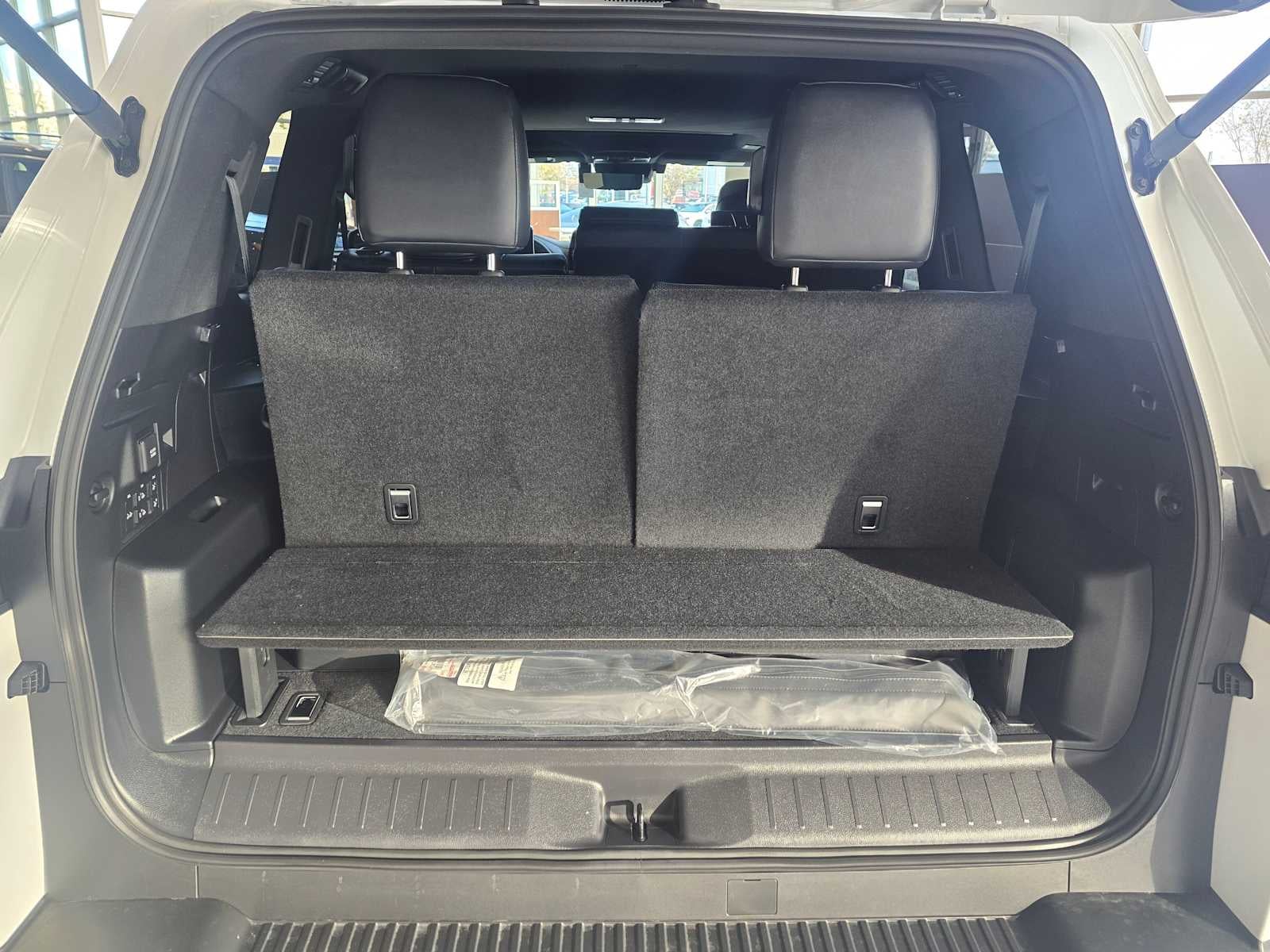 2026 Lexus LX 700h LUXURY