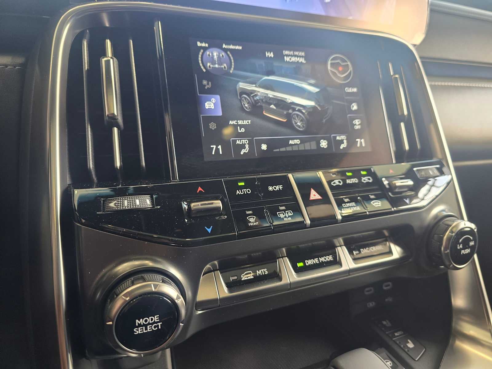 2026 Lexus LX 700h LUXURY