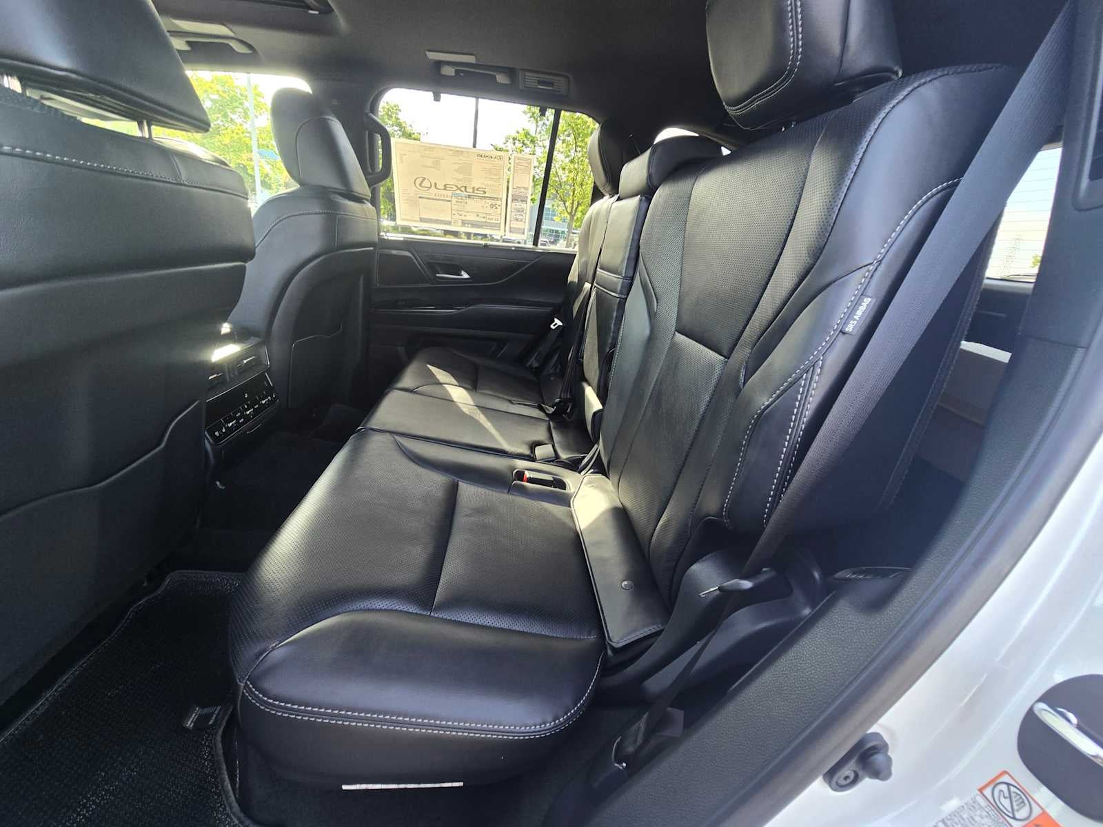 2026 Lexus LX 700h LUXURY