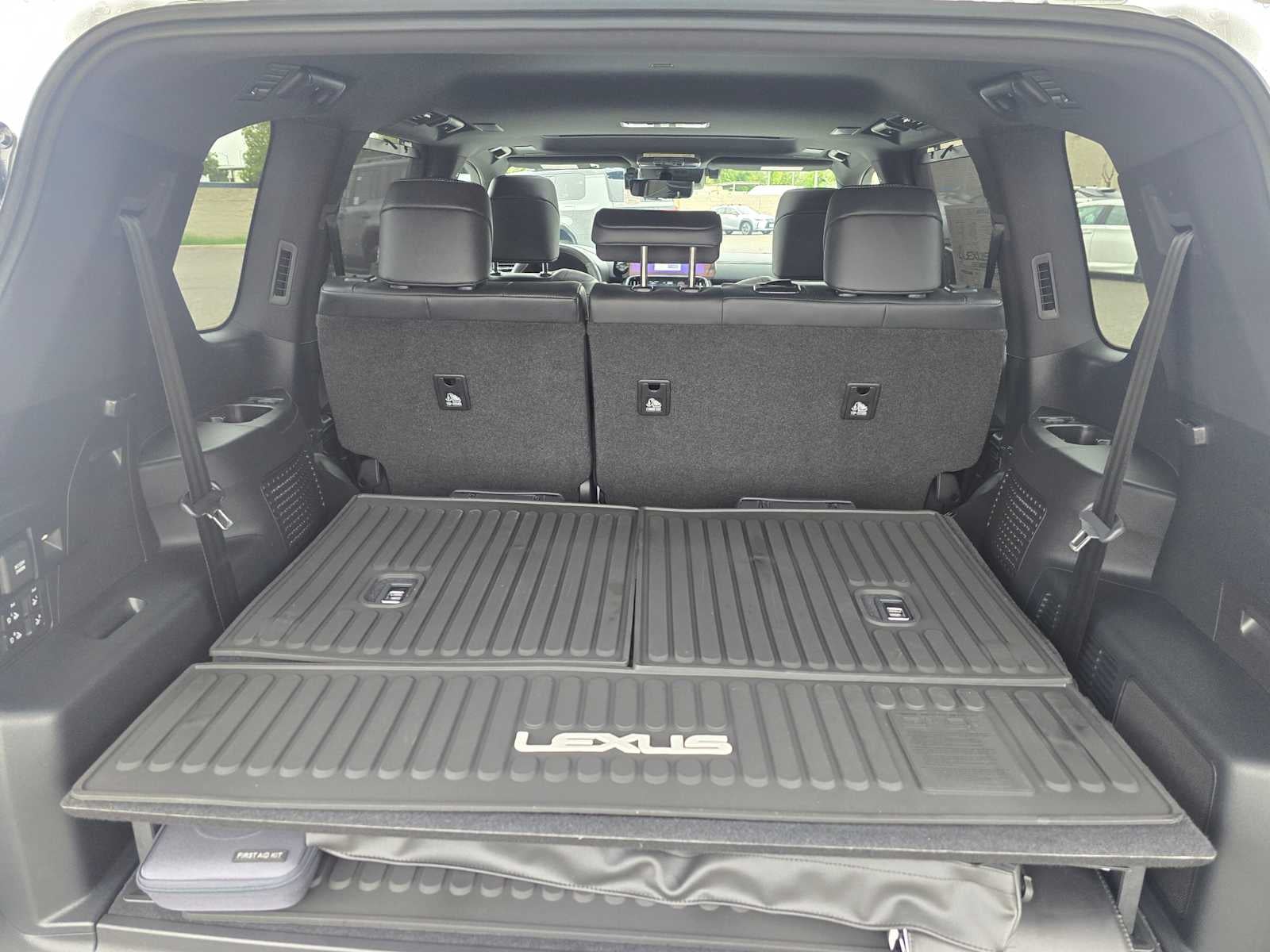 2026 Lexus LX 700h LUXURY