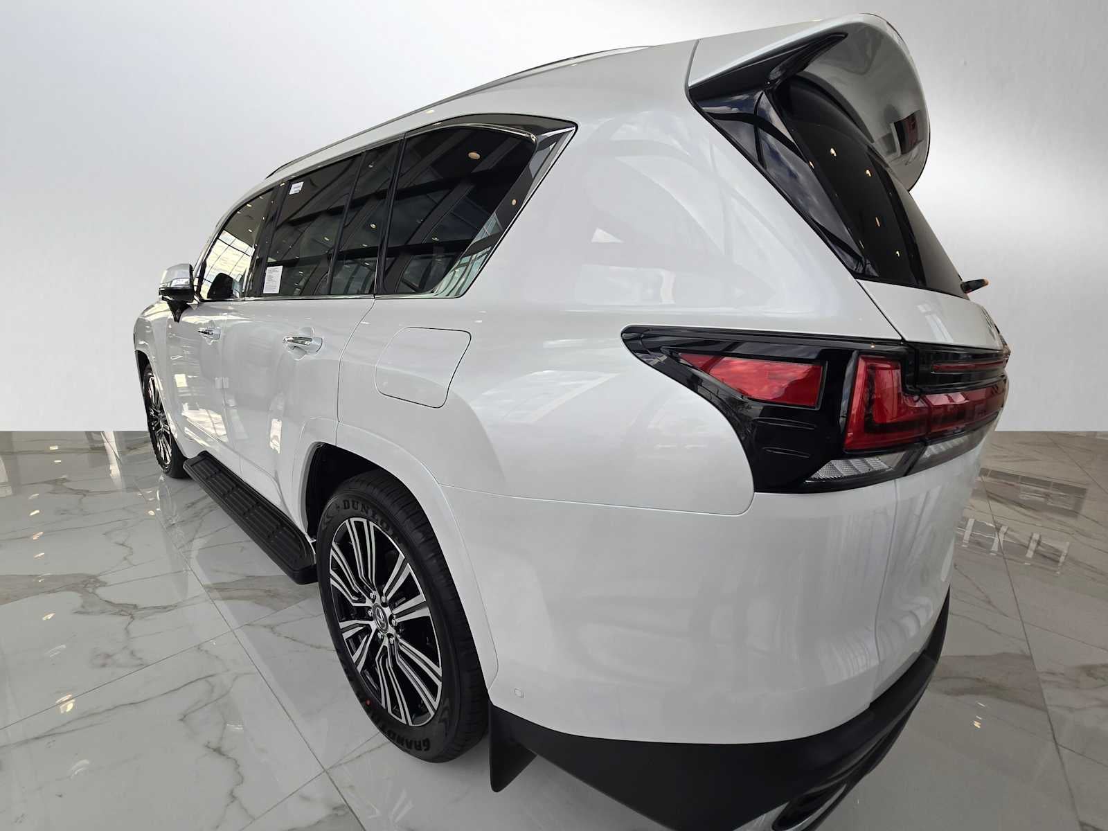 2026 Lexus LX 700h Luxury