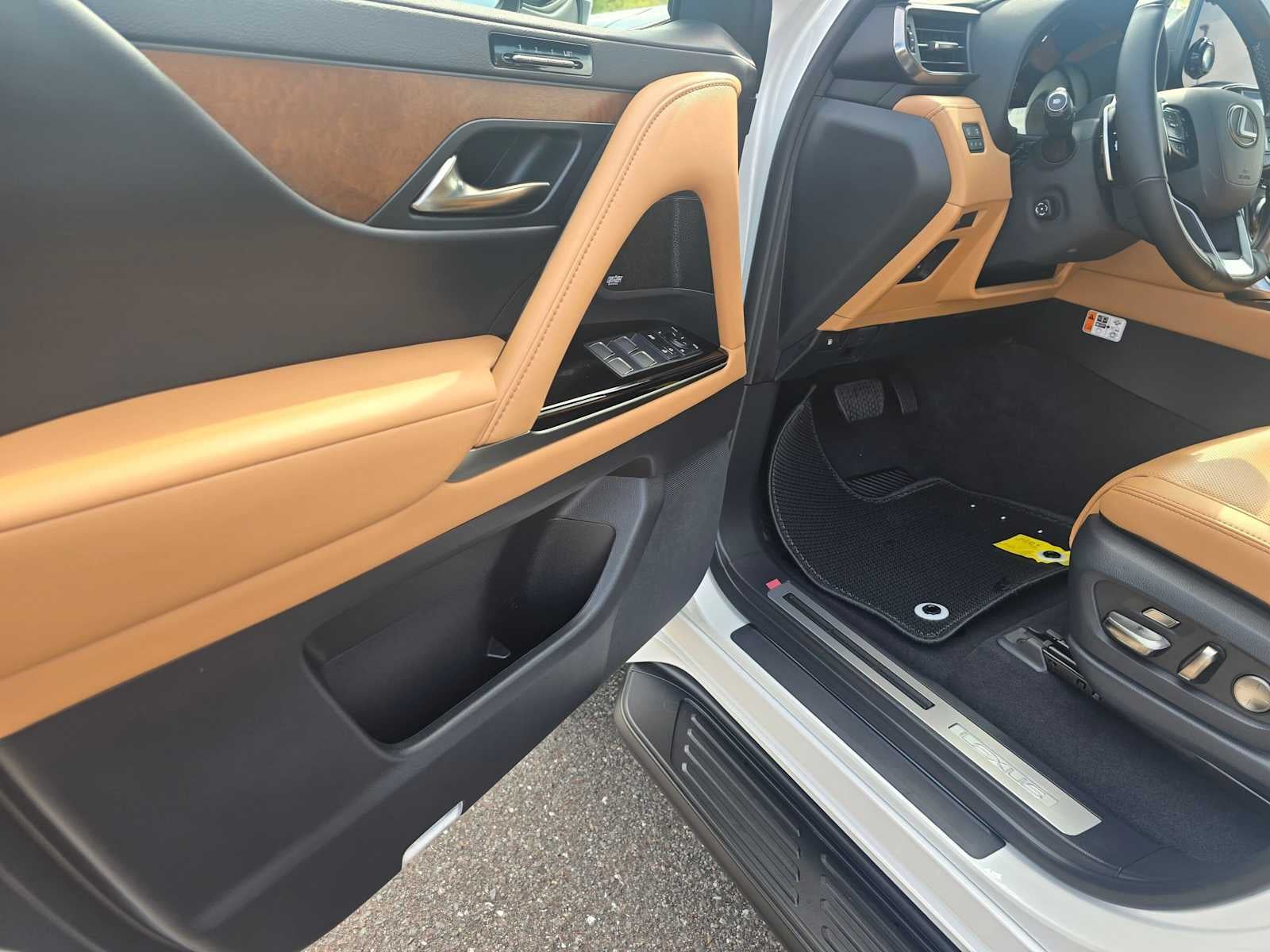 2026 Lexus LX 700h LUXURY