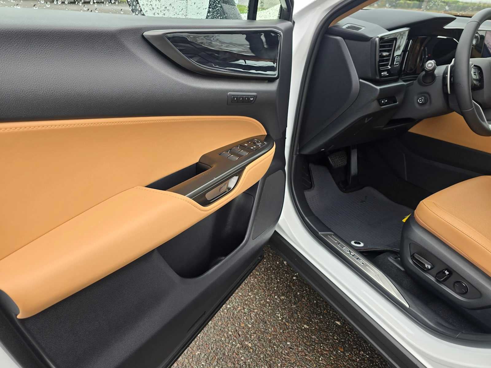 2026 Lexus NX 350 PREMIUM