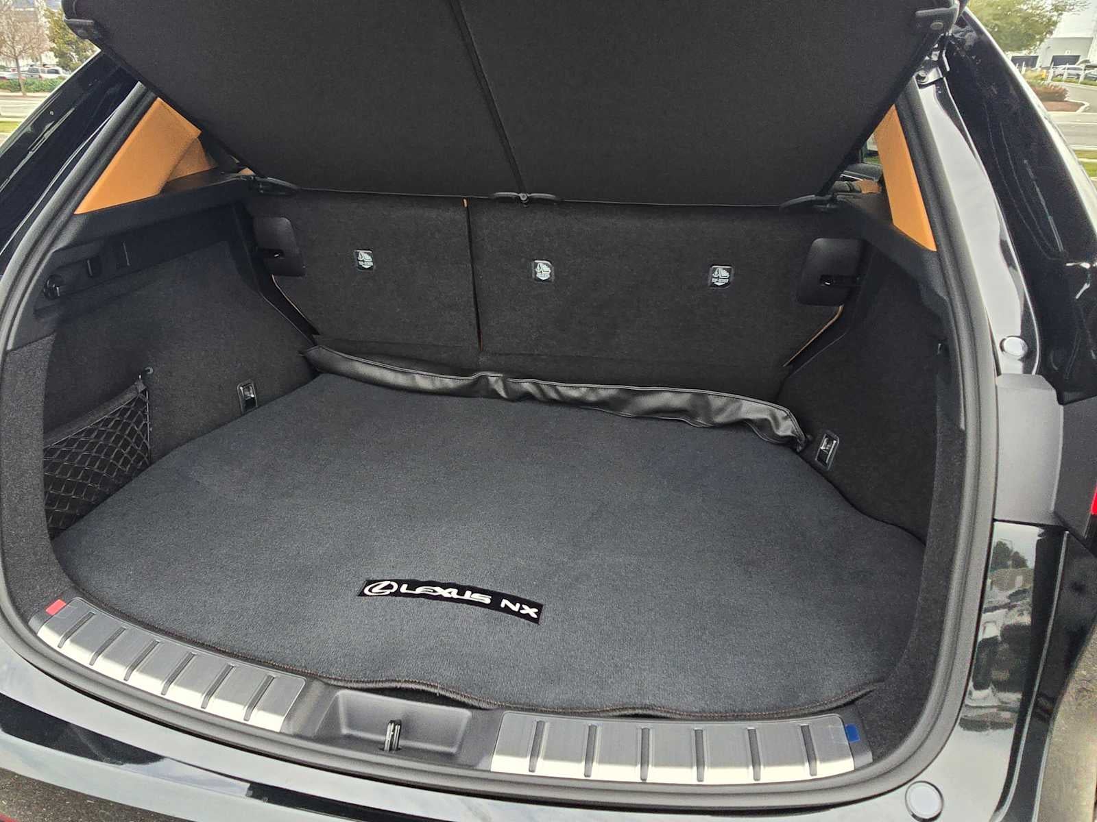 2026 Lexus NX 350h PREMIUM