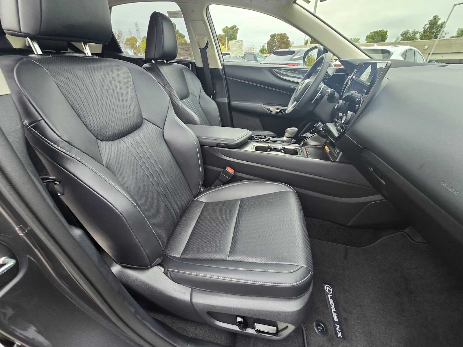 2026 Lexus NX 350h PREMIUM