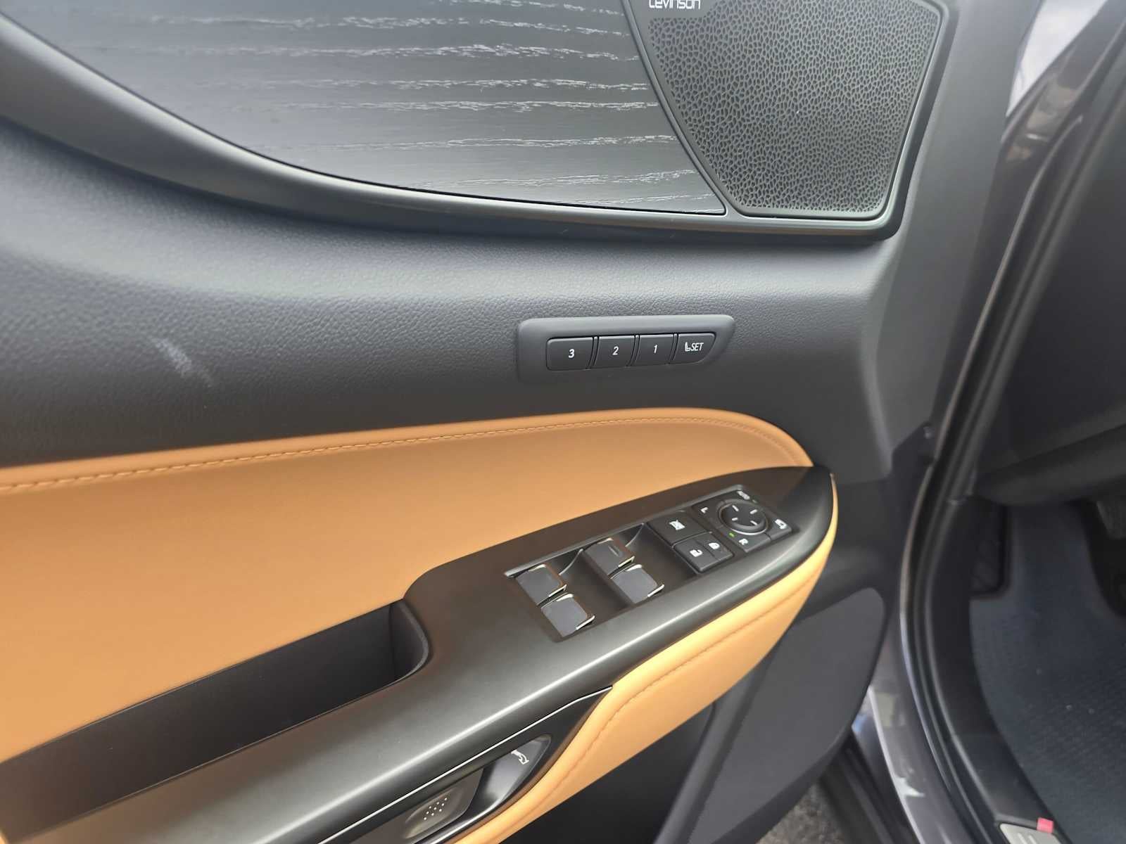 2026 Lexus NX 350h LUXURY AWD