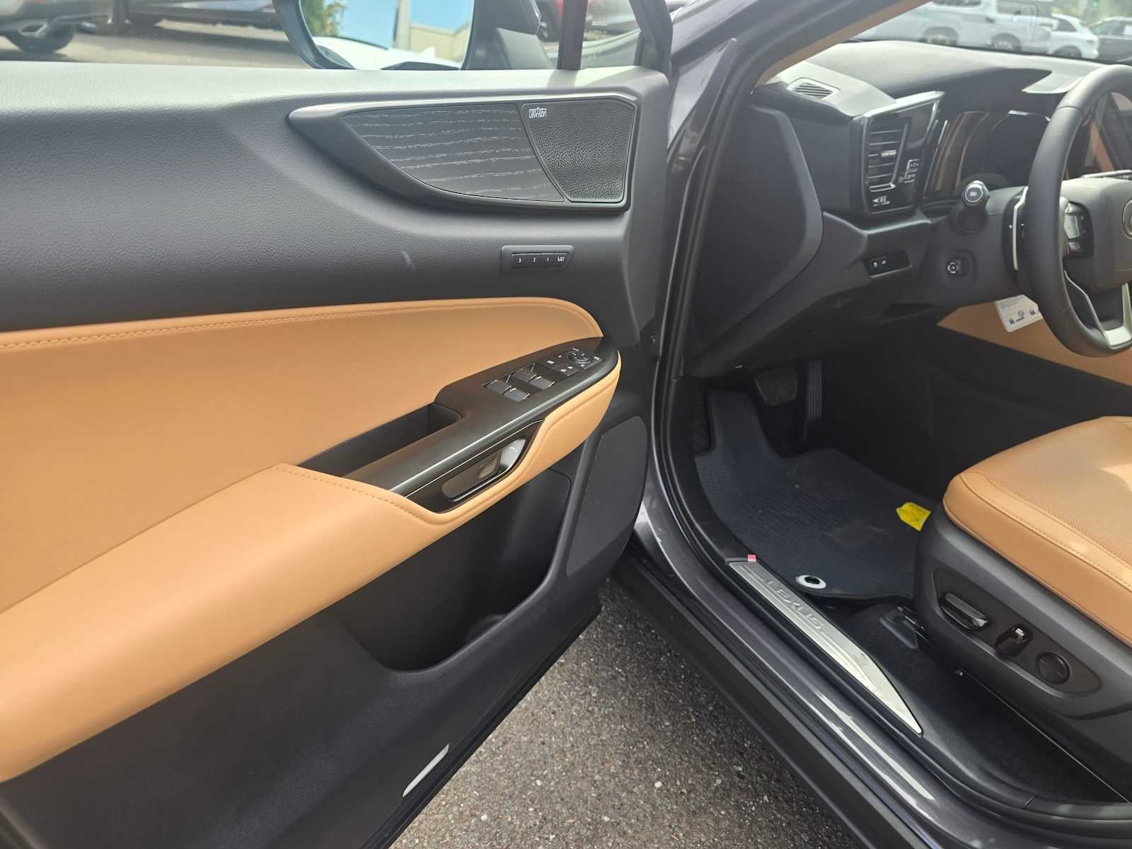2026 Lexus NX 350h LUXURY AWD