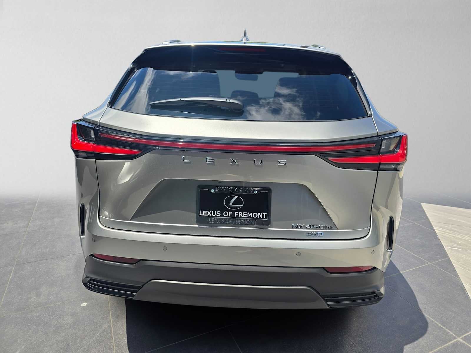 2026 Lexus NX 450h+ Premium