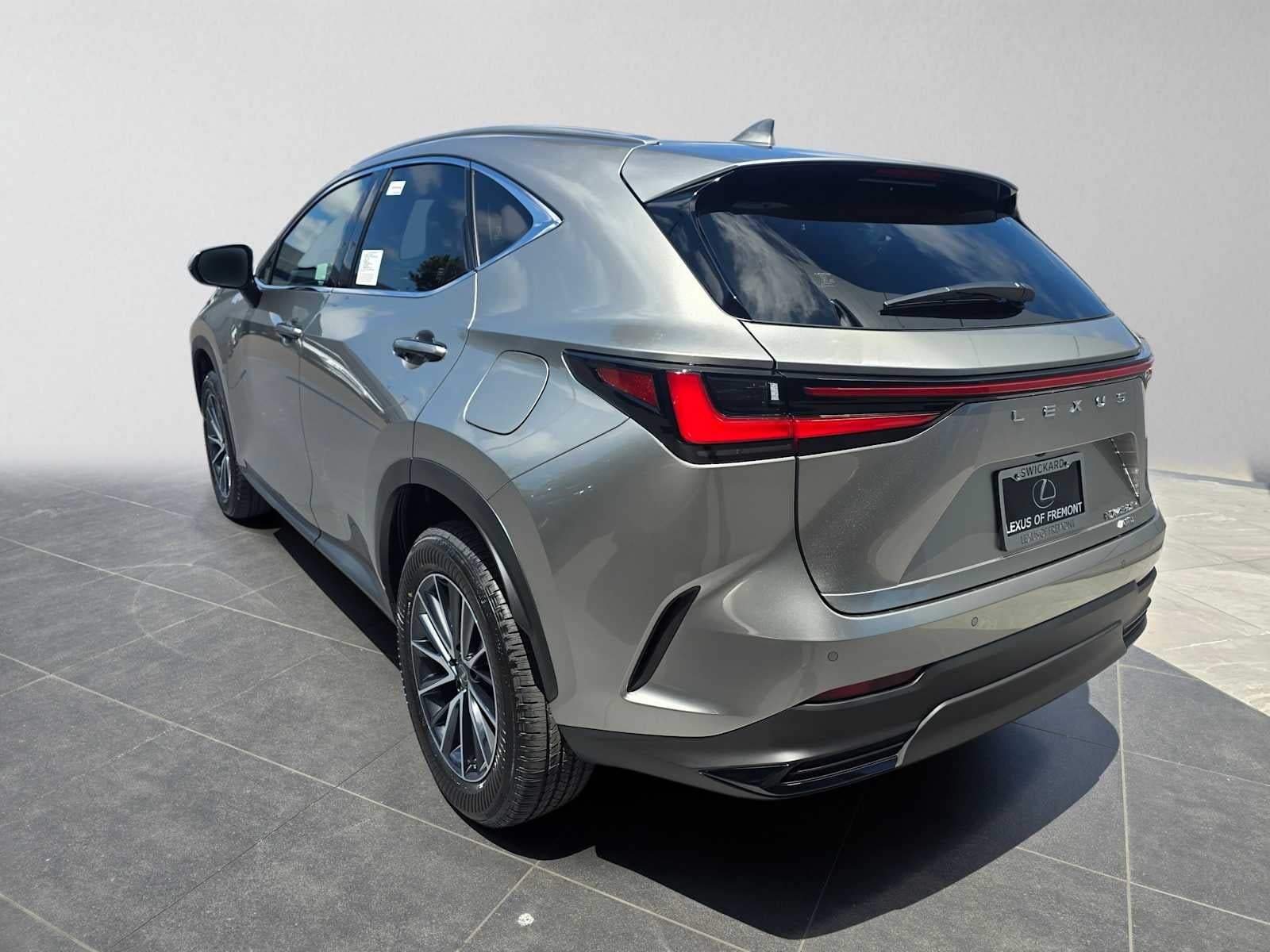 2026 Lexus NX 450h+ Premium