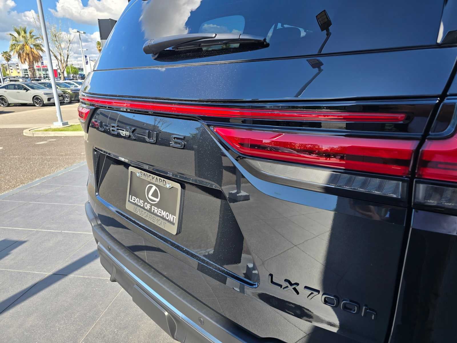 2026 Lexus LX 700h F SPORT Handling