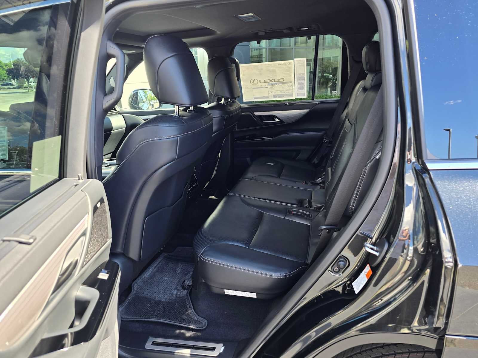 2026 Lexus LX 700h F SPORT Handling