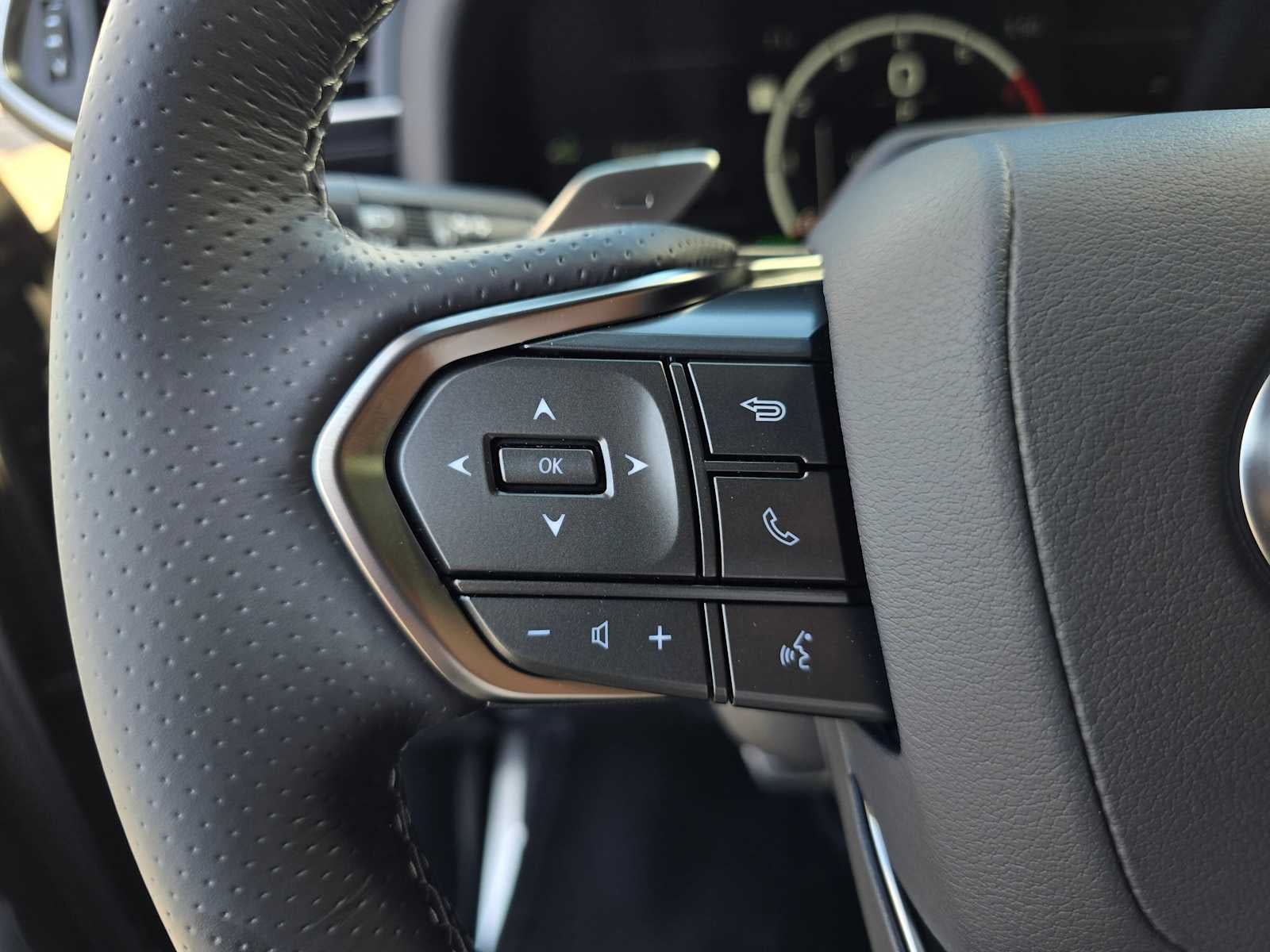 2026 Lexus LX 700h F SPORT Handling