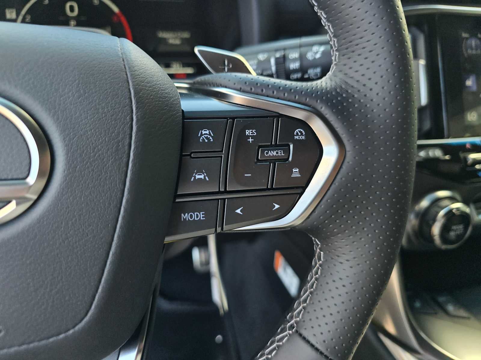 2026 Lexus LX 700h F SPORT Handling