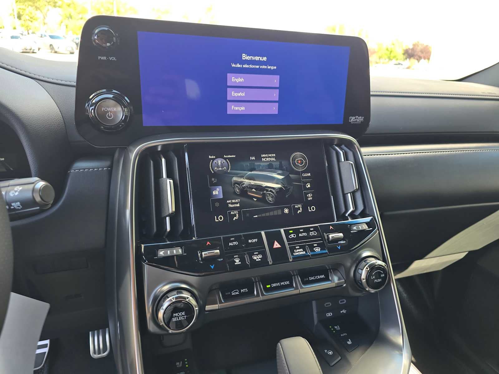 2026 Lexus LX 700h F SPORT Handling