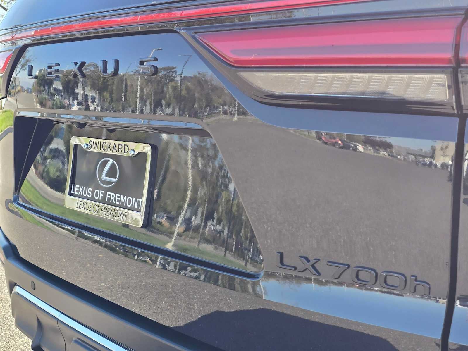 2026 Lexus LX 700h F SPORT HANDLING